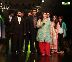 Huma Nassr Curator Shaan-E-Pakistan and her team at the closing ceremony